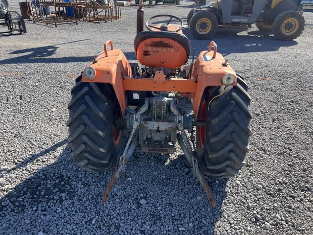 Image of Kubota B8200 equipment image 3