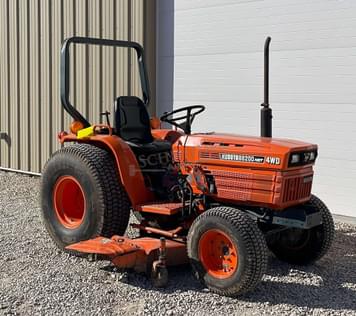 Main image Kubota B8200