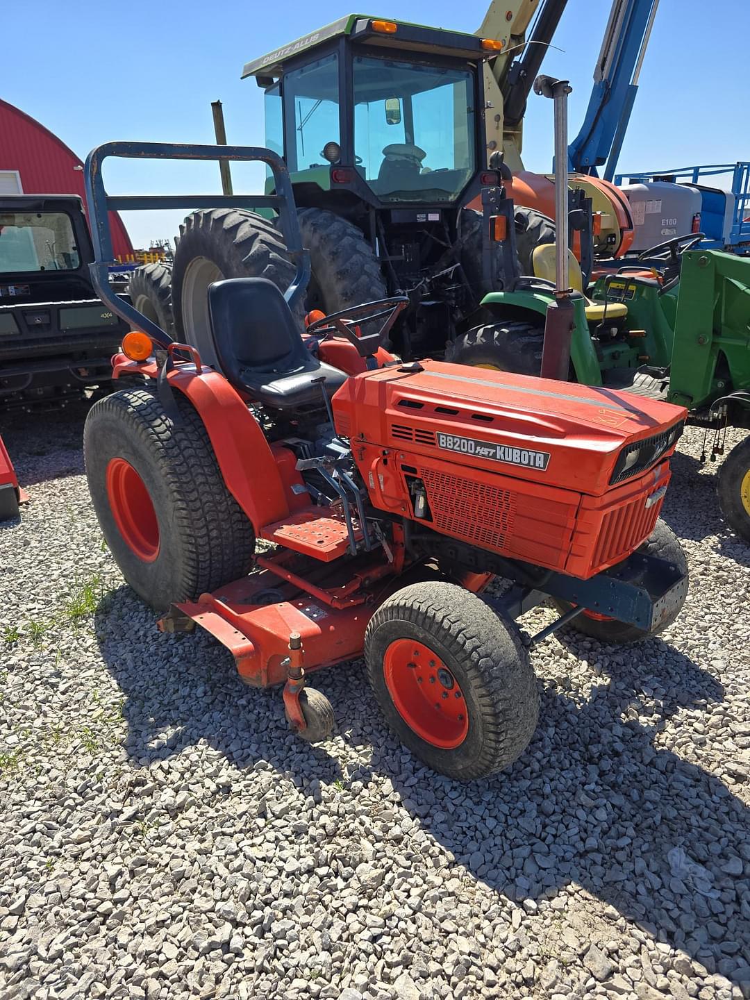 Image of Kubota B8200 Primary image