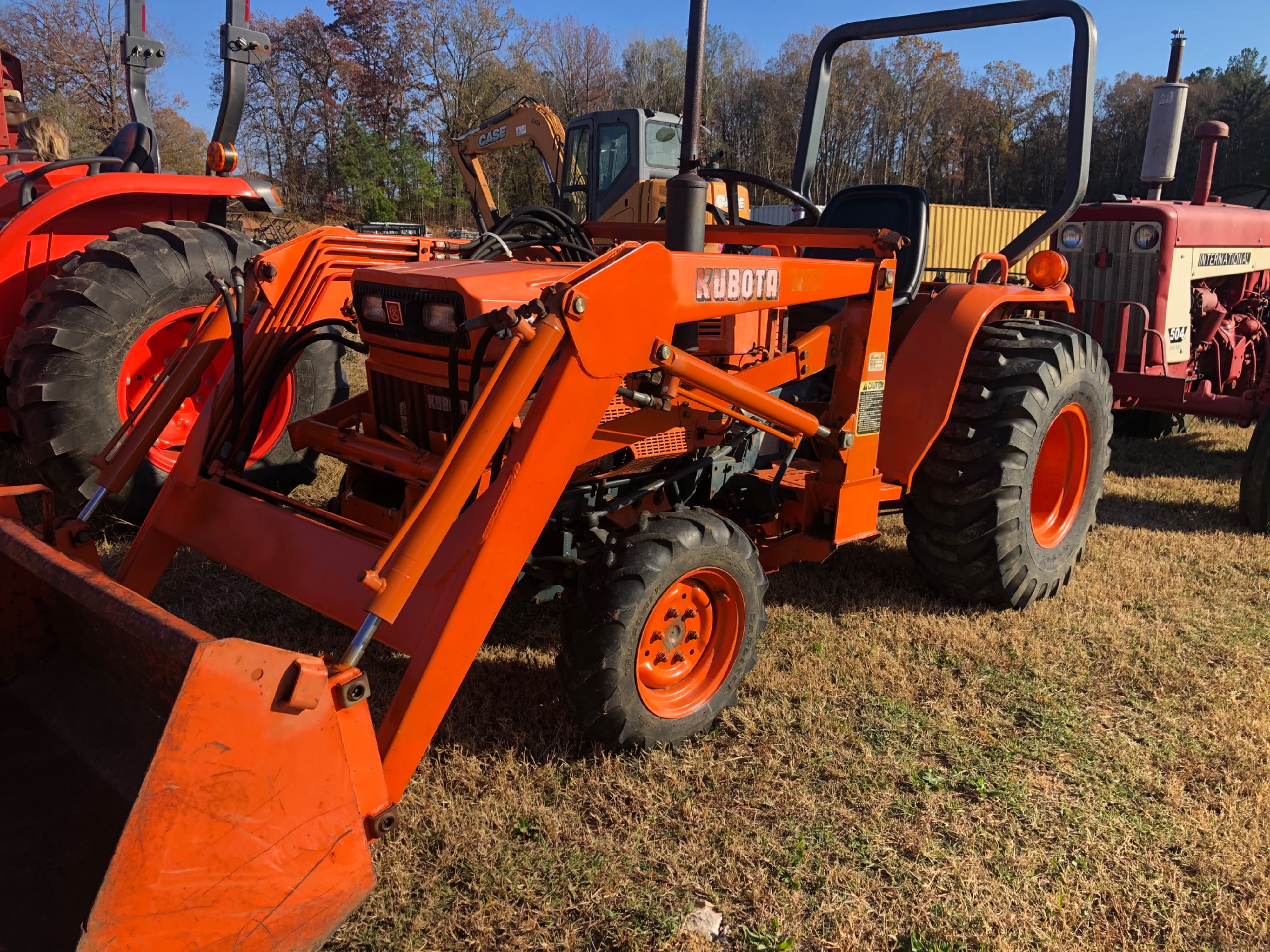 Main image Kubota B9200