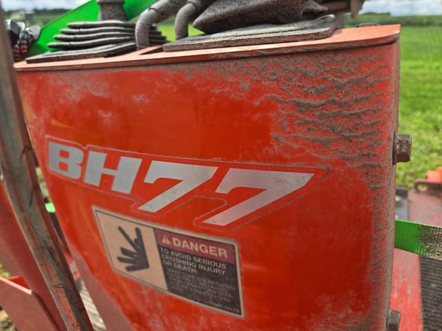 Image of Kubota BH77 equipment image 2