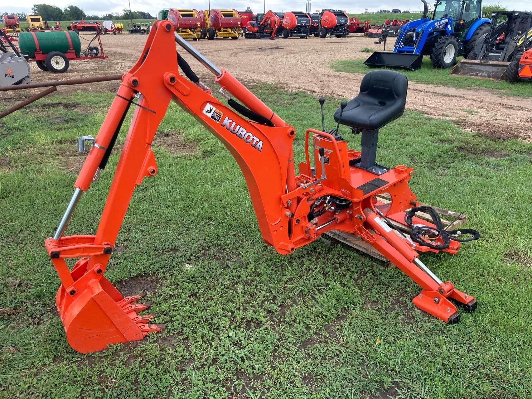 2016 Kubota BH77 Equipment Image0