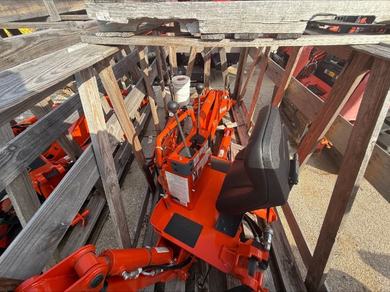 Image of Kubota BH92  Image 0