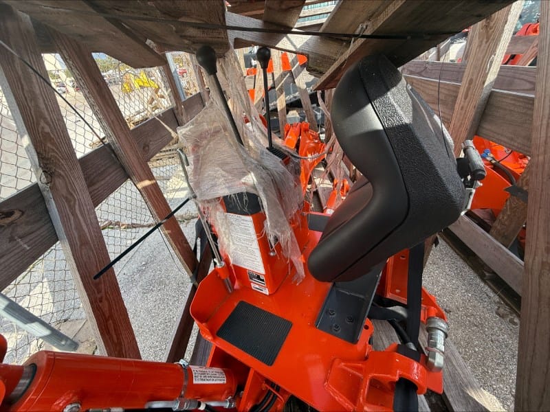 Kubota BH92  Equipment Image0