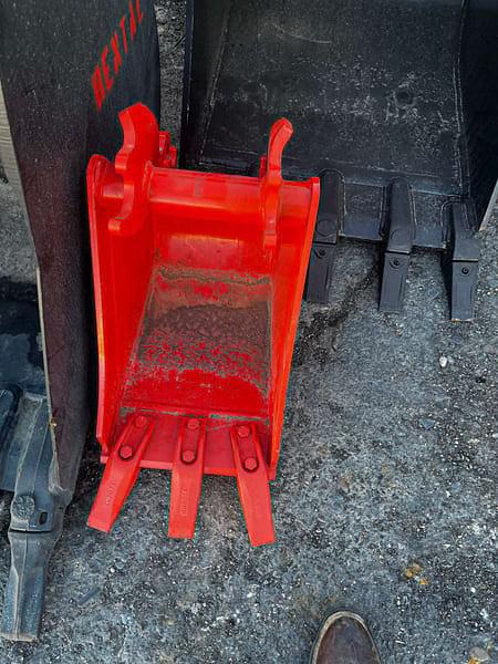 Image of Kubota BT1971 Image 0