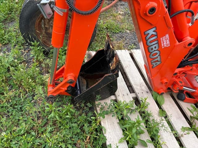 Image of Kubota BT600 equipment image 2