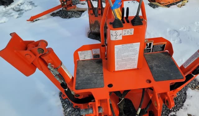 Image of Kubota BT601 equipment image 4