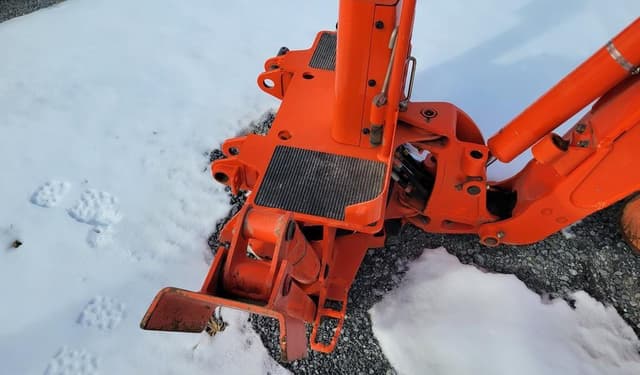 Image of Kubota BT601 equipment image 2