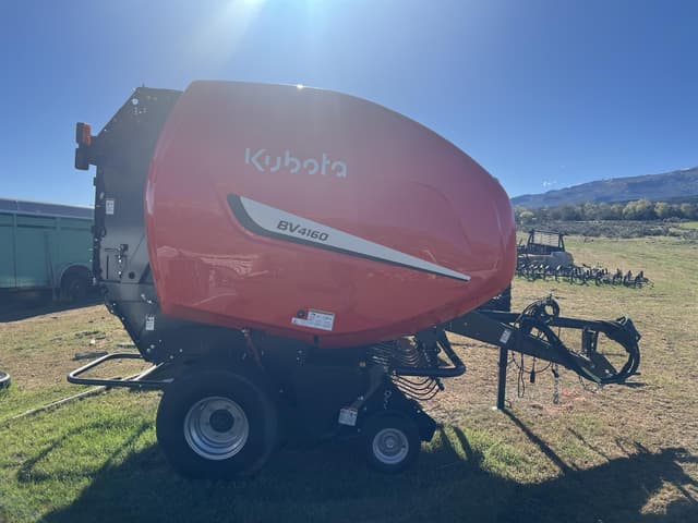 Image of Kubota BV4160PREM equipment image 3