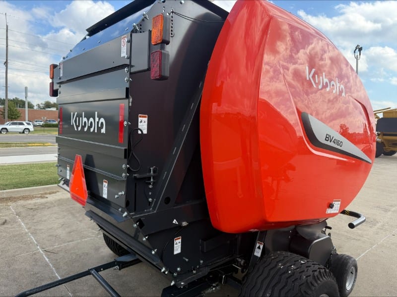 Kubota BV4160 Equipment Image0