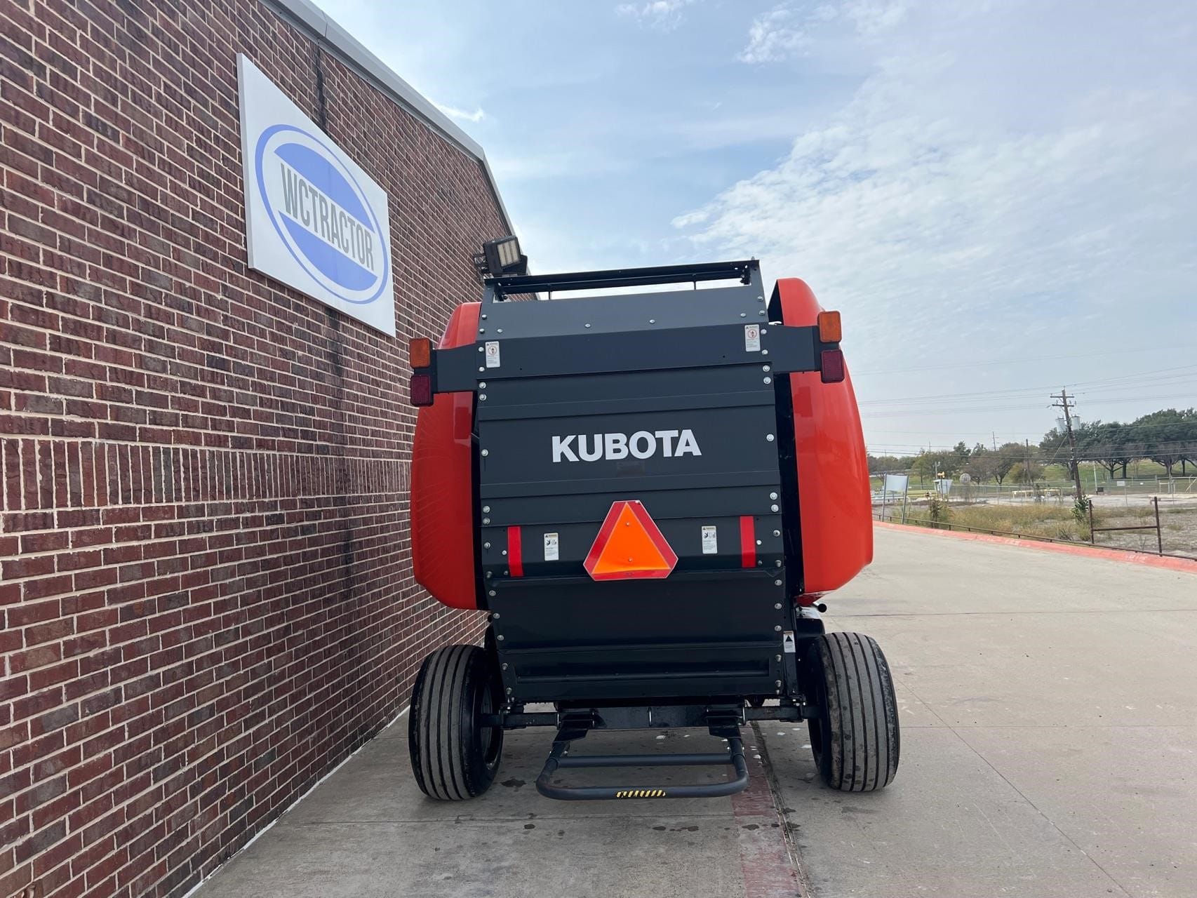 Kubota BV4160 Equipment Image0