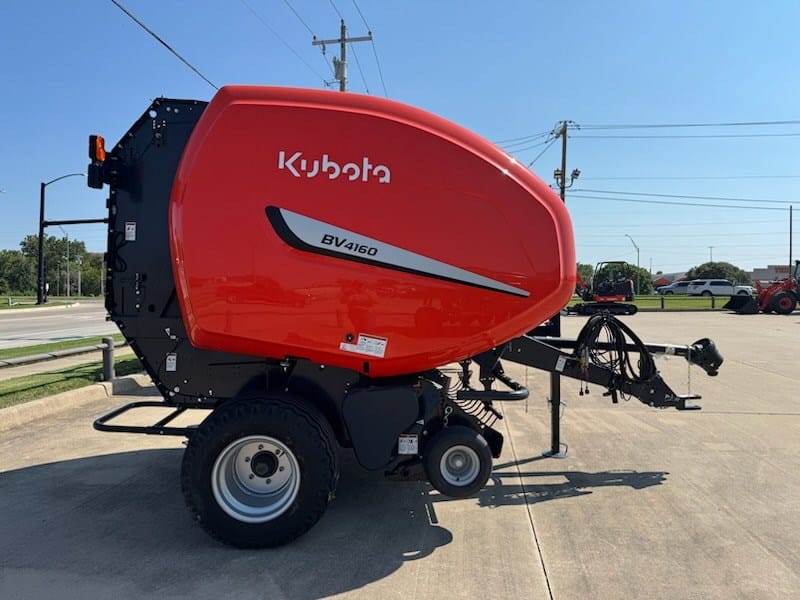 Kubota BV4160 Equipment Image0