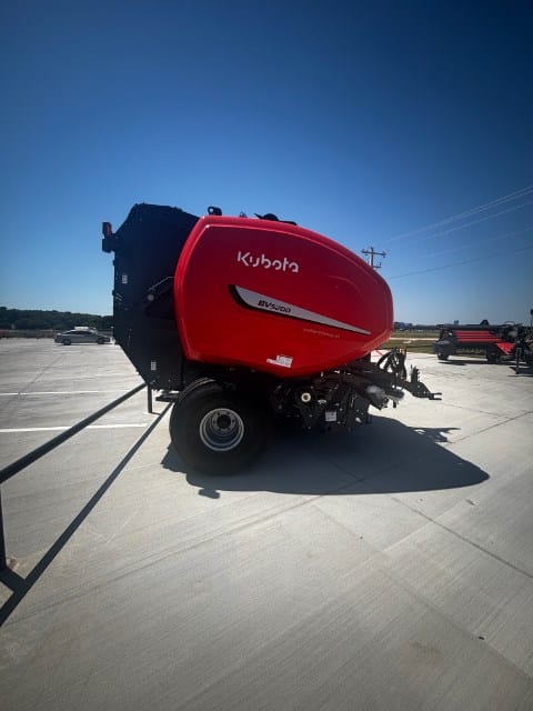 Kubota BV5200 Equipment Image0