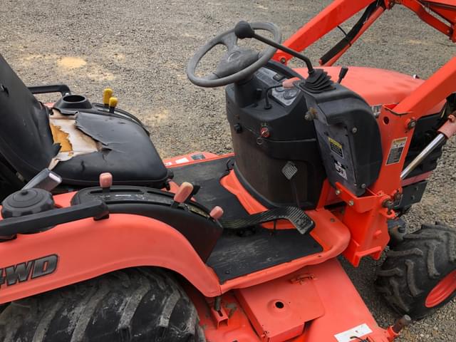 Image of Kubota BX2230 equipment image 2