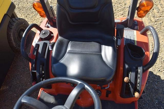 Image of Kubota BX1870 equipment image 4