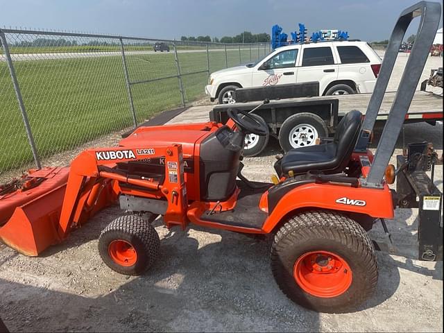 Image of Kubota BX2200 equipment image 4
