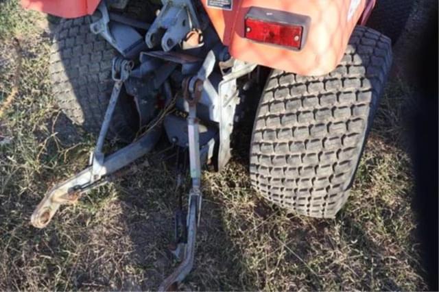 Image of Kubota BX2200 equipment image 4