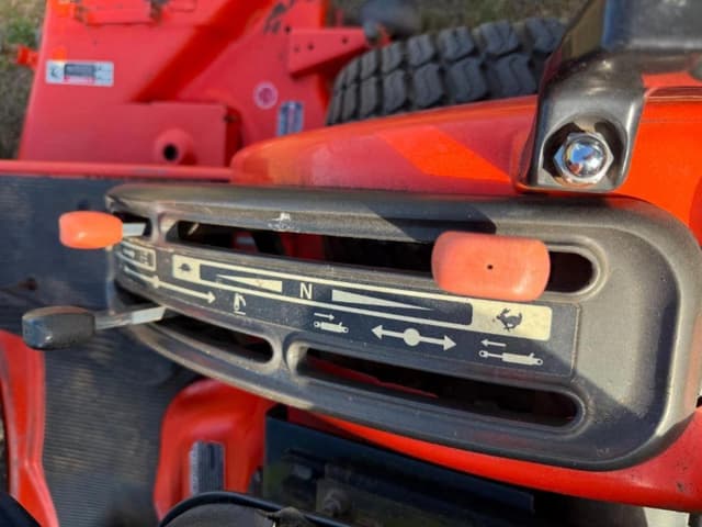 Image of Kubota BX2200 equipment image 2