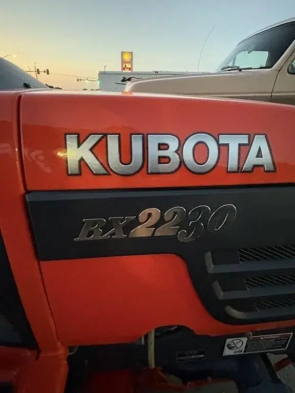 Image of Kubota BX2230 equipment image 3