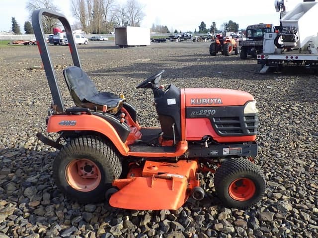 Image of Kubota BX2230D equipment image 3