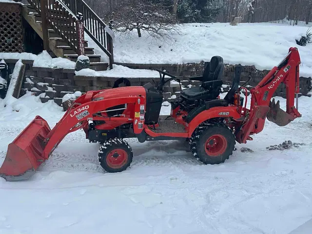 Image of Kubota BX2350 equipment image 1