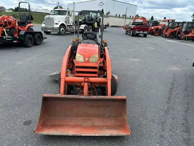 Image of Kubota BX2350 equipment image 2