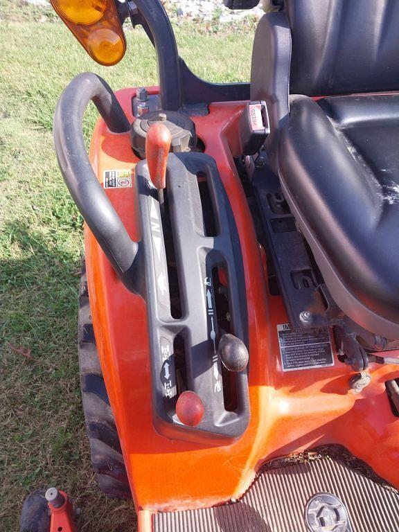 Image of Kubota BX2370 equipment image 4