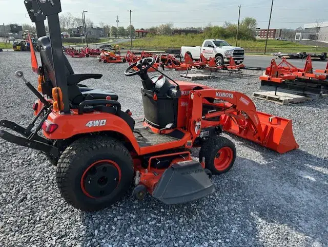 Image of Kubota BX2370 equipment image 3
