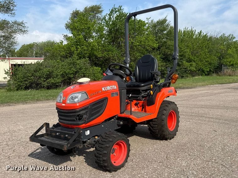 Kubota BX2370 Equipment Image0