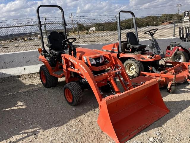 Image of Kubota BX2380 equipment image 1