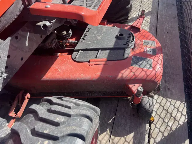 Image of Kubota BX2380 equipment image 4