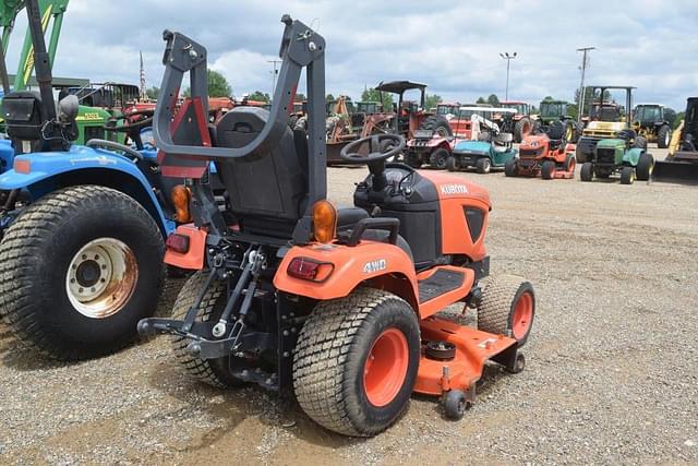 Image of Kubota BX2380 equipment image 2