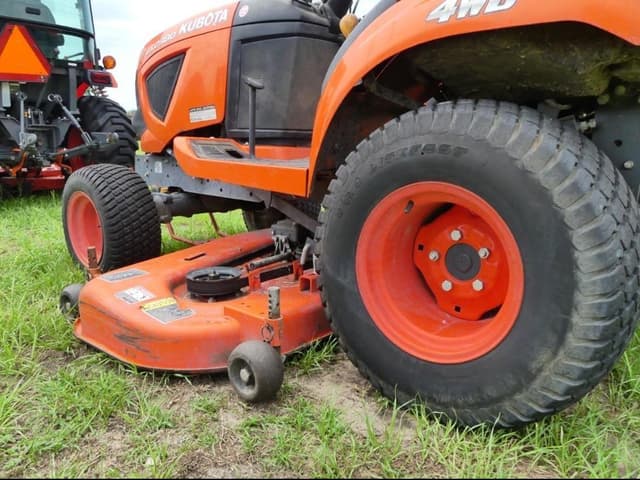Image of Kubota BX2380 equipment image 4