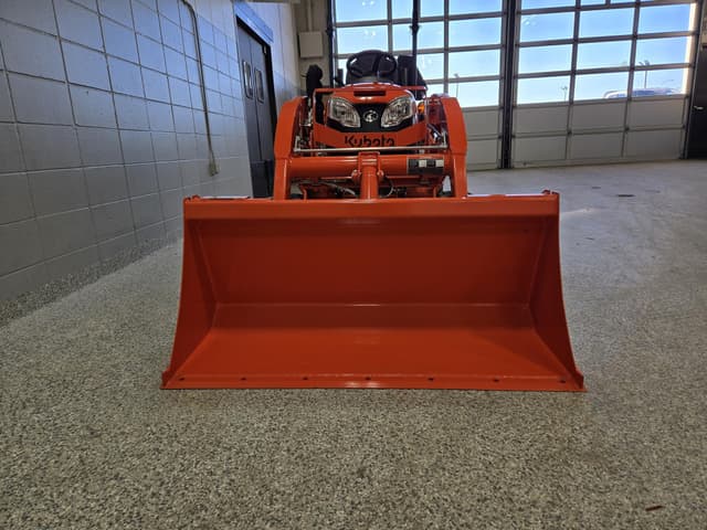 Image of Kubota BX2380 equipment image 2