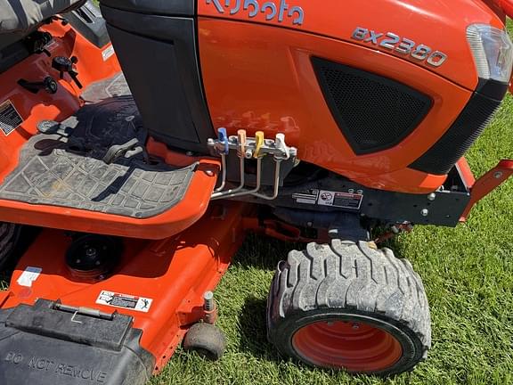 Image of Kubota BX2380 equipment image 4