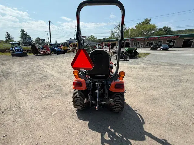 Image of Kubota BX2380 equipment image 3