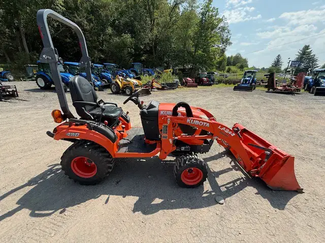Image of Kubota BX2380 equipment image 4