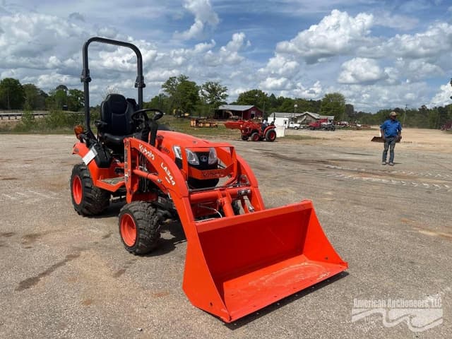 Image of Kubota BX2380 equipment image 2