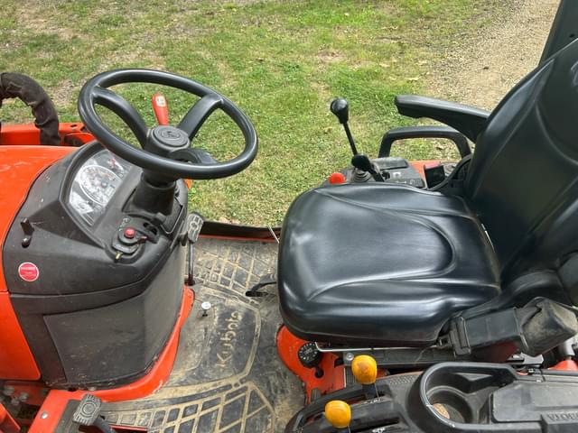 Image of Kubota BX2380 equipment image 4