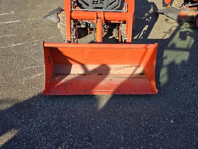 Image of Kubota BX2380 equipment image 2