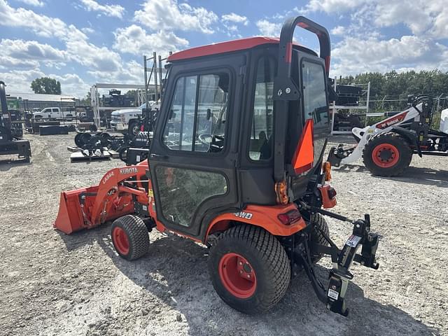 Image of Kubota BX2380 equipment image 2