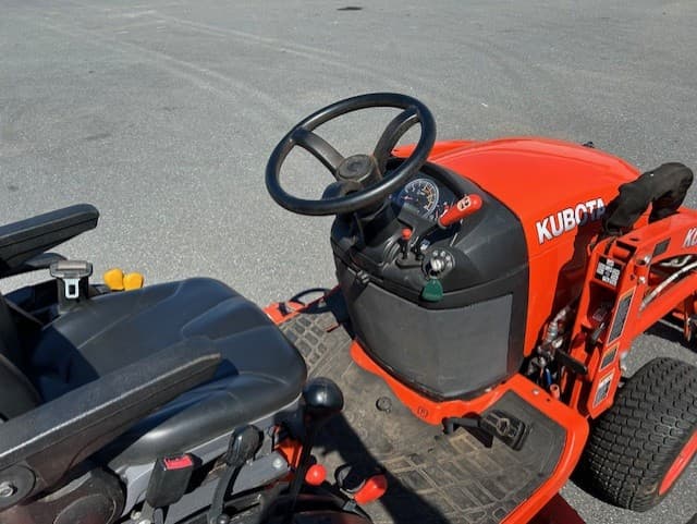 Image of Kubota BX2380 equipment image 3
