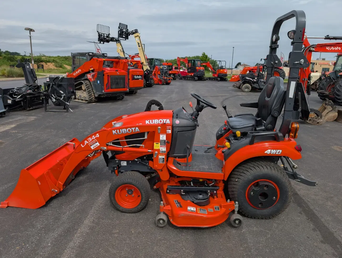 Kubota BX2380 Equipment Image0