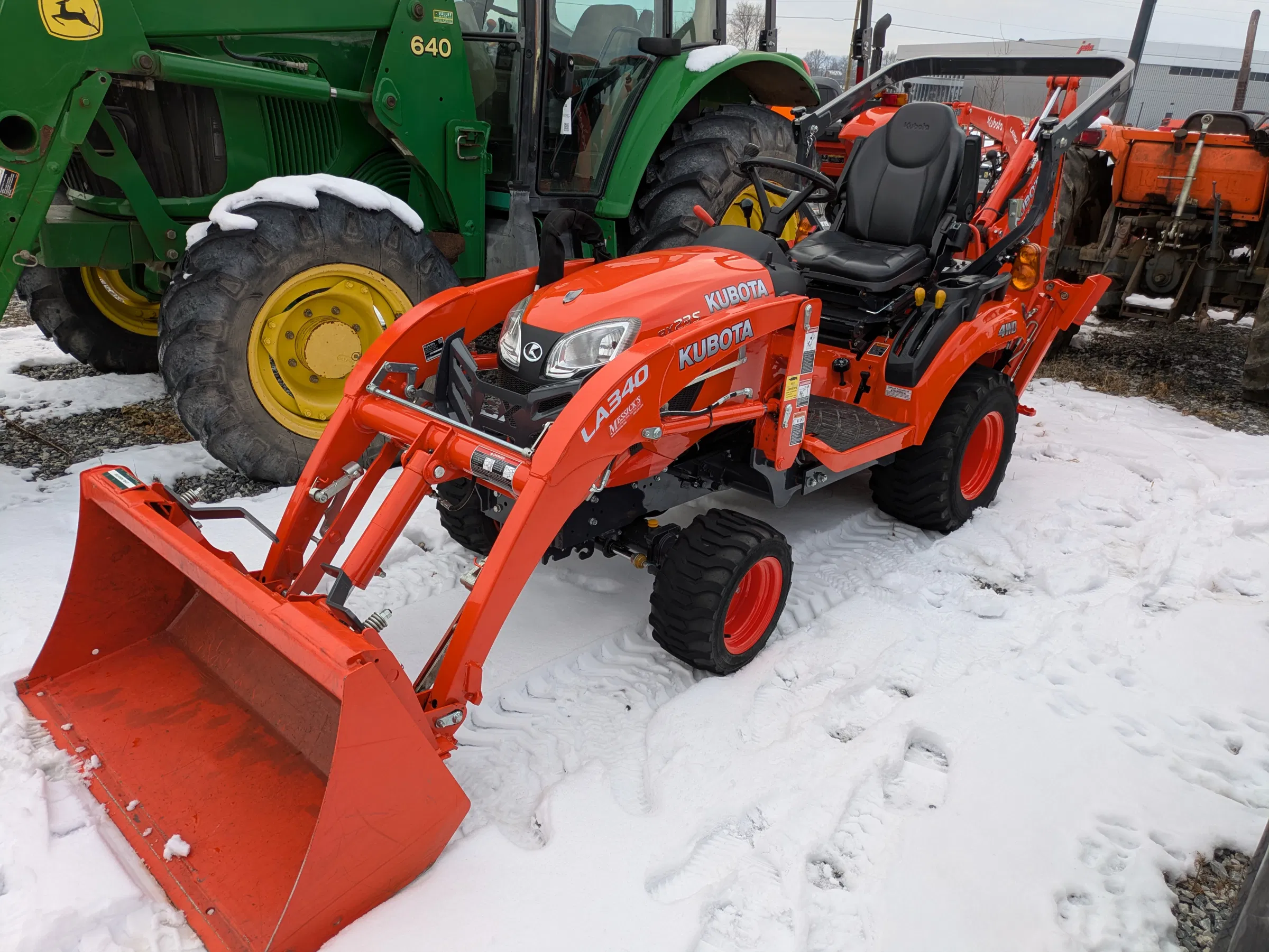 Kubota BX23S Equipment Image0