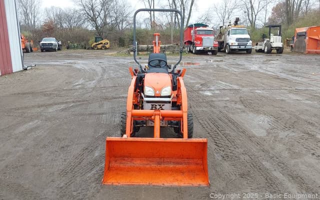 Image of Kubota BX24 equipment image 2