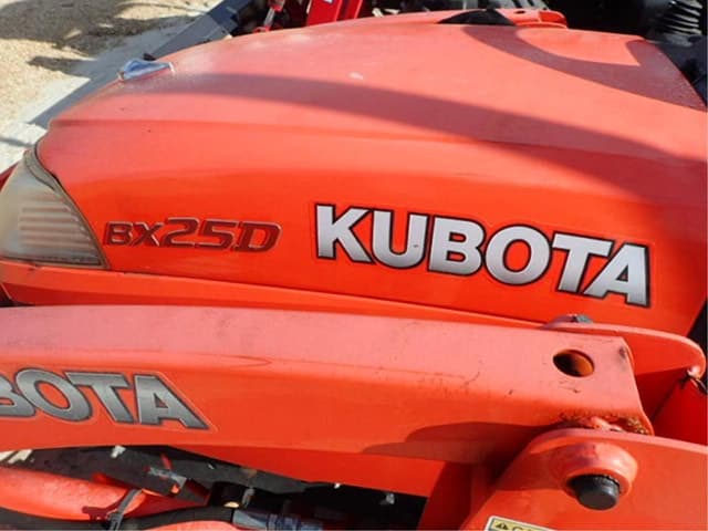 Image of Kubota BX25D equipment image 4