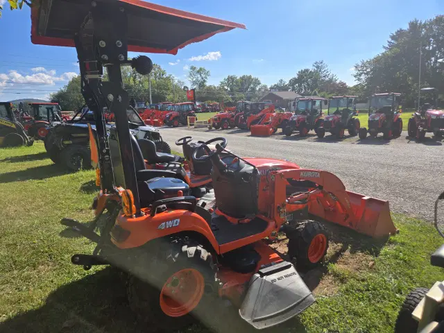 Image of Kubota BX2670 equipment image 3