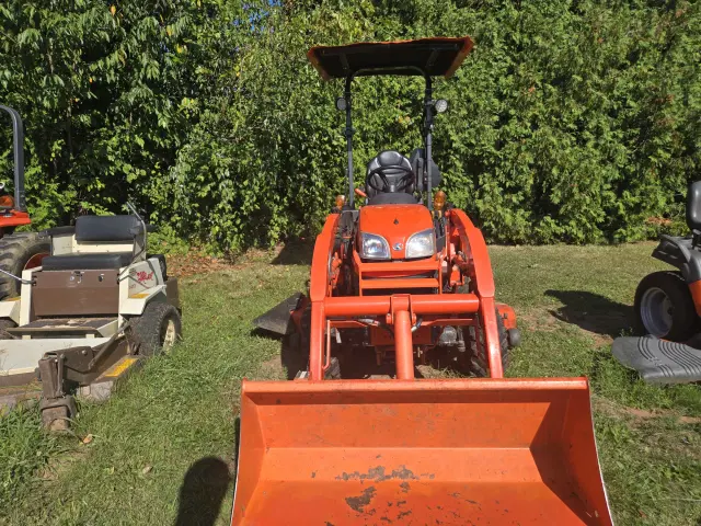 Image of Kubota BX2670 equipment image 2