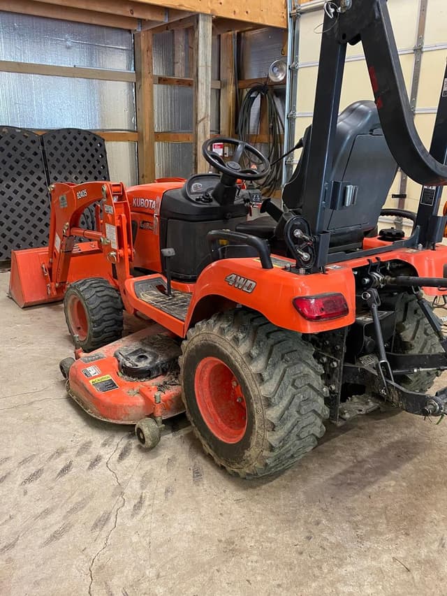 Image of Kubota BX2670 equipment image 4