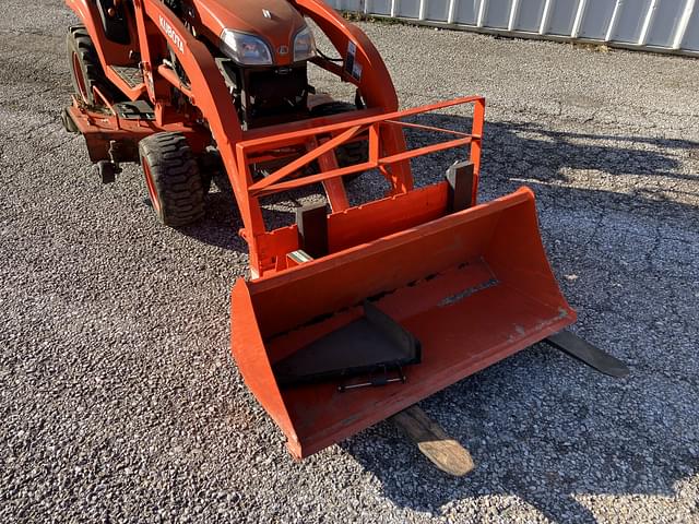 Image of Kubota BX2670 equipment image 3